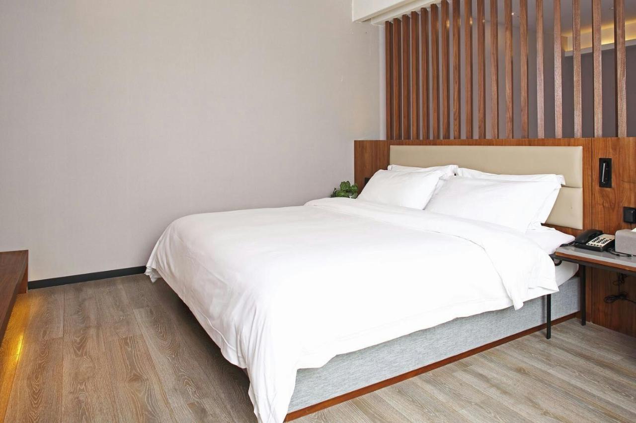 Ufun Hotel Guiya Road Branch Nanning Esterno foto